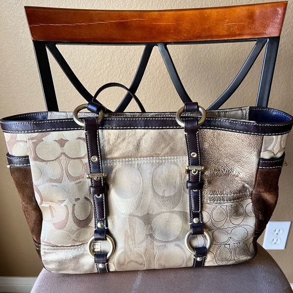Coach Handbags - Coach signature C Tan / Brown shoulder purse preloved.